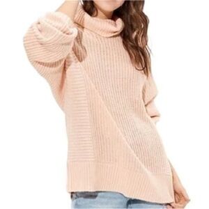 NEW CONDITION ⭐️ American Eagle Cream Orange Knit Sweater